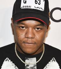 How tall is Kyle Massey?